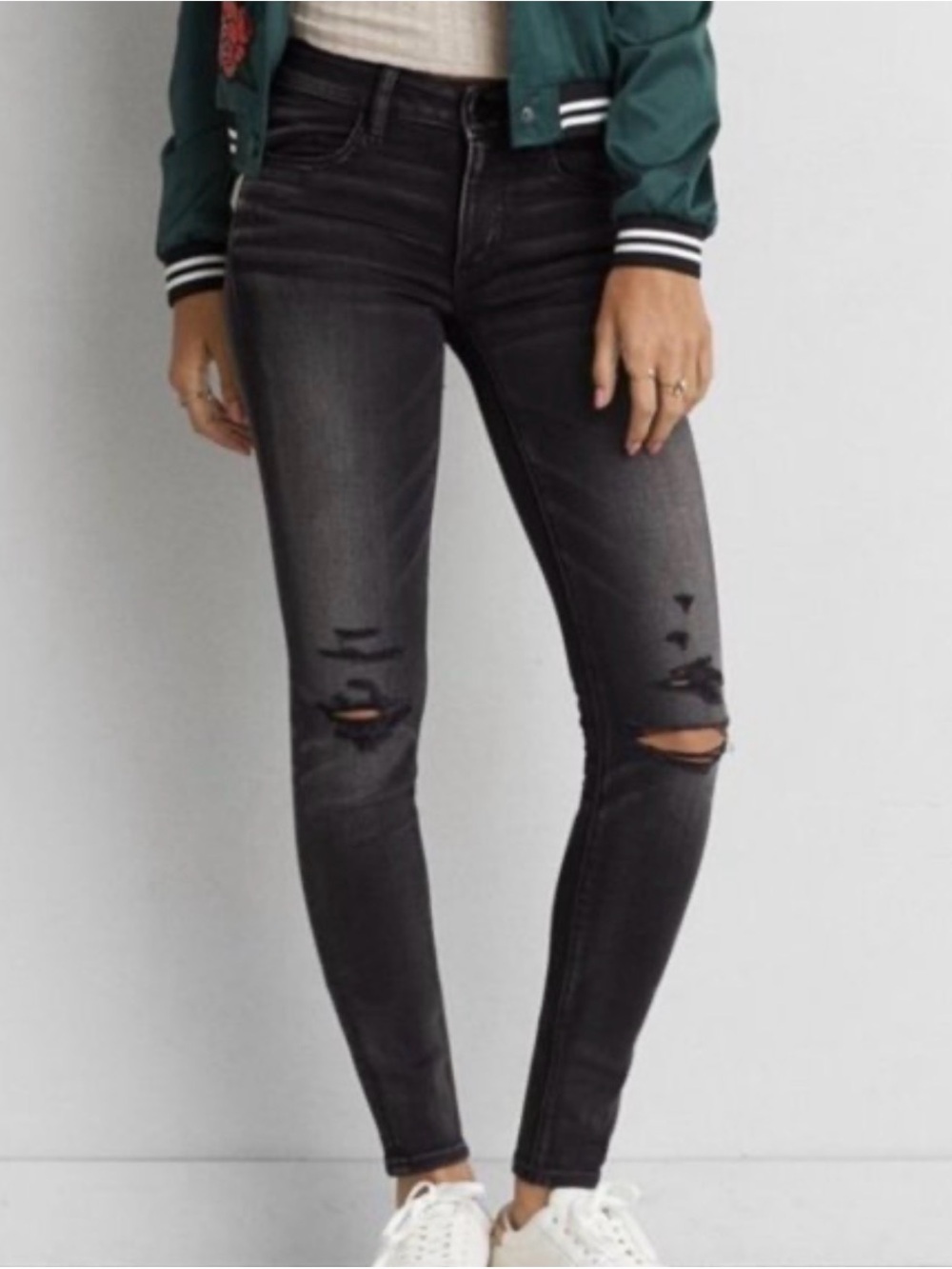 American Eagle Outfitters Black Distressed Skinny Jeans